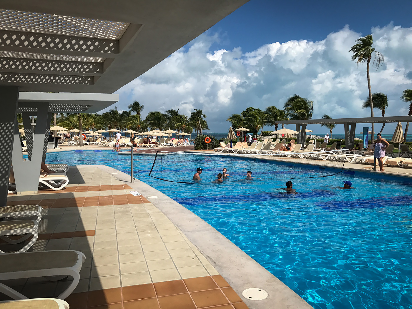 Hotel Riu Palace Peninsula Review: Luxury and Ease in Cancun Resort