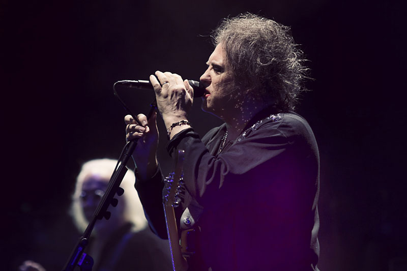 The Cure performs at Denver's Fiddler's Green in 2016