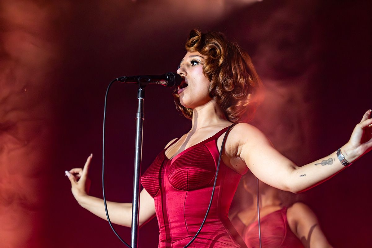 RAYE performs live in concert.